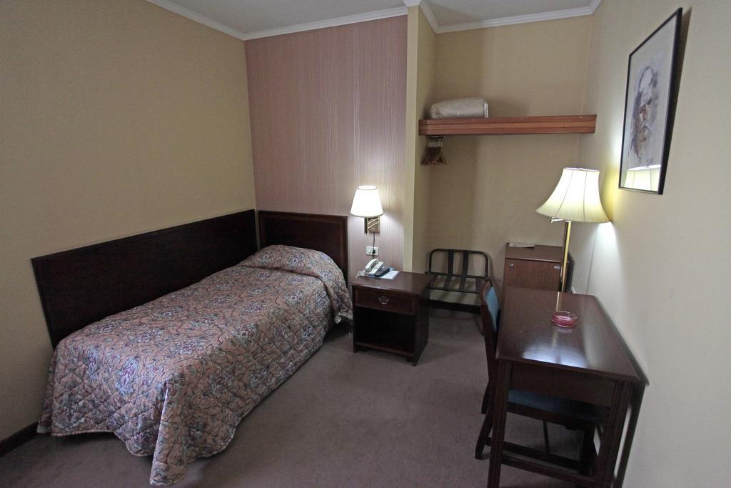 Hotel Regency Корча Екстериор снимка