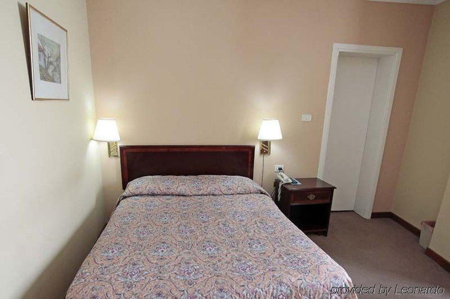 Hotel Regency Корча Екстериор снимка